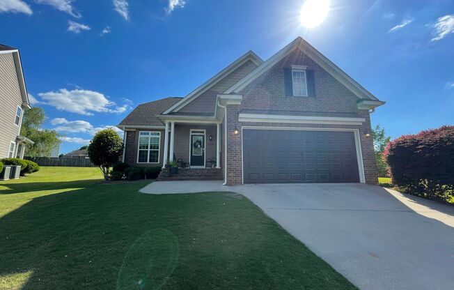 Charming 4 bedroom/2.5 bathroom in Tudor Branch!