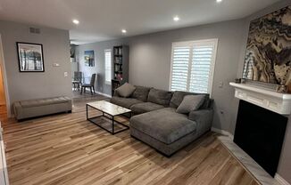 Beautiful, Charming 2-story townhome 2 bedroom and 1.5 bath located on the cusp of Clairemont and Pacific Beach! 2