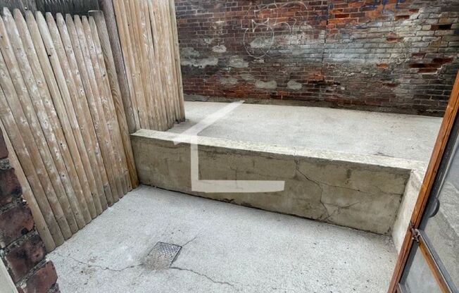 Quiet Fenway studio available 5/1