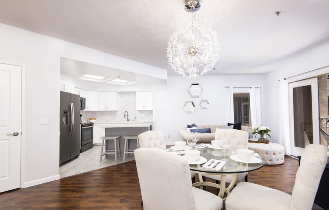 2BR/2BA Downtown Marina District Condo - Gated Community, In-Unit Laundry, Assigned Parking, and Pet Friendly!