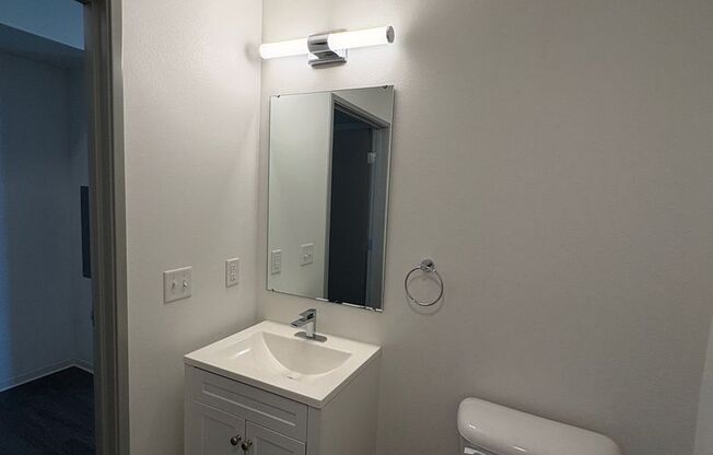 Studio, 1 bath, 236 sqft, $999, Unit 321