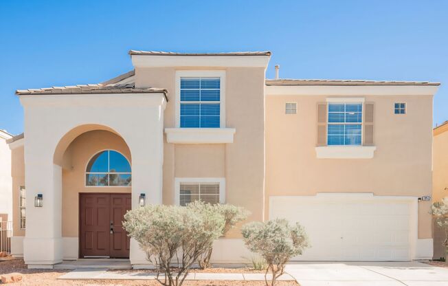 Beautiful 4 bedroom home located in the Shores