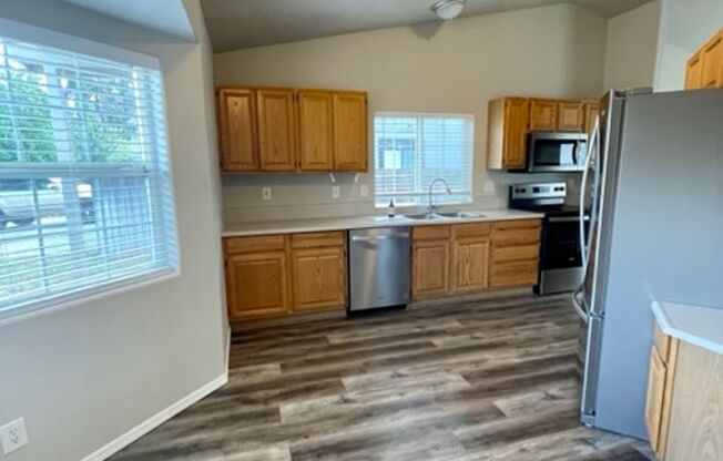 3 beds, 2 baths, $2,795