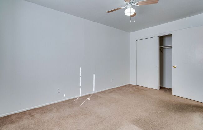 2 beds, 1 bath, 750 sqft, $1,100, Unit K706 - 307 - 107