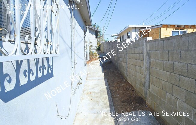 3949 1/2 Franklin Ave.