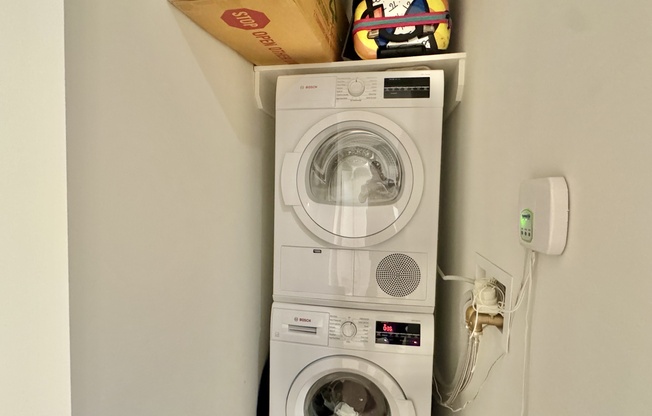 1 bed, 1 bath, $4,354, Unit 16M
