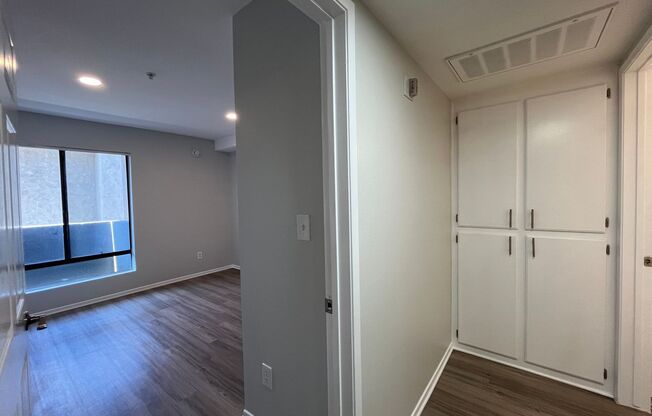 1 bed, 1 bath, 700 sqft, $1,698, Unit 219