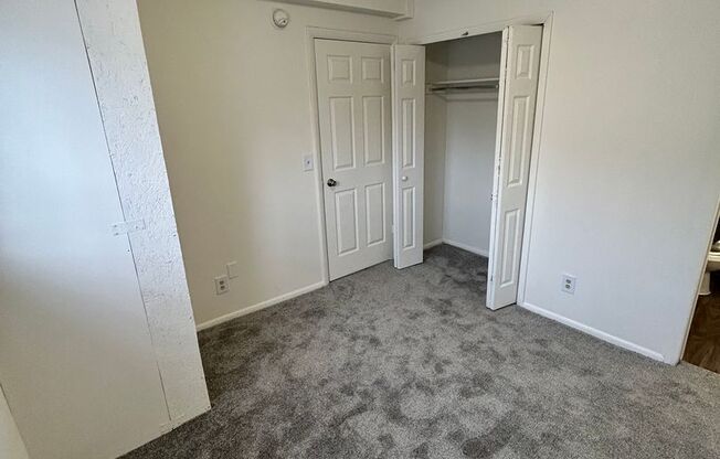 1 bed, 1 bath, 430 sqft, $895, Unit 1-32
