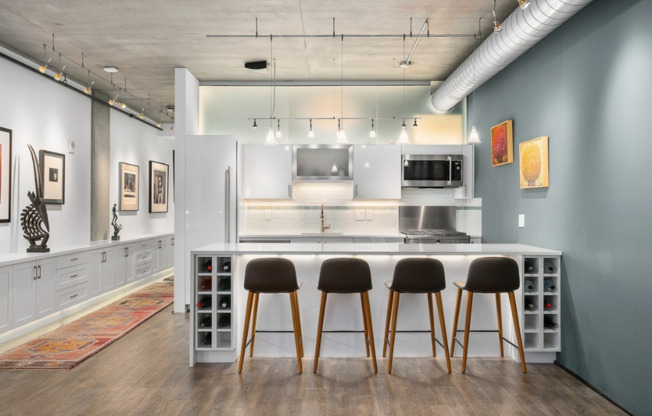 Stunning Condo in the Edge Lofts in NW Portland! Water/Sewer/Garbage/Recycling and Gas are Included in the Rent **Move-In Special: $0 Move-In Fee!**