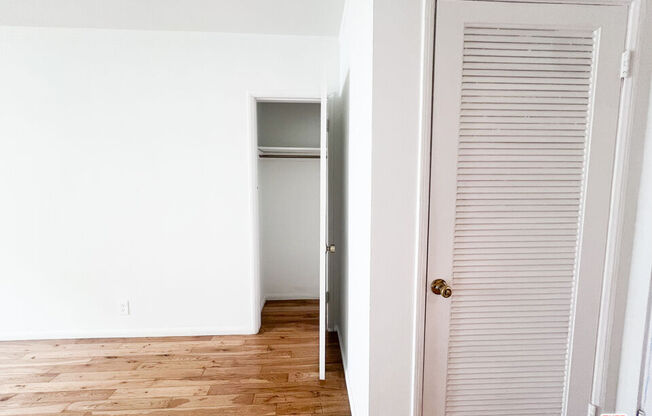 Studio, 1 bath, $1,750, Unit 37C