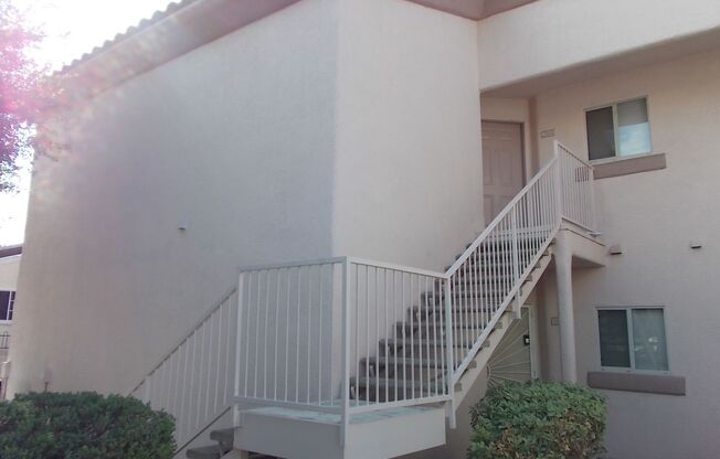 Charming 2 Bed / 2 Bath Condo with Fireplace & Balcony – Prime Location!