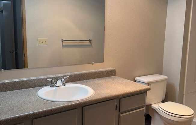 2 beds, 2 baths, 1,070 sqft, $1,625, Unit 12-204