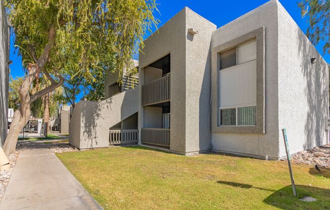2 beds, 2 baths, 950 sqft, $1,350, Unit 102
