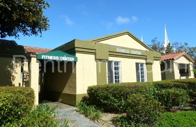 University City, 7405 Charmant Dr #2014, Near UCSD, Fireplace, 2 Parking Spaces in Controlled Access Garage!