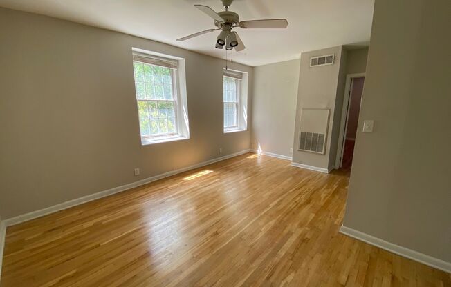 1 bed, 1 bath, 450 sqft, $1,295, Unit 963-110