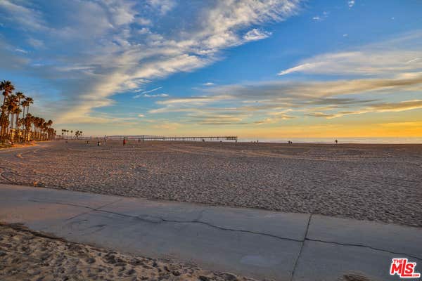 2207 OCEAN FRONT WALK