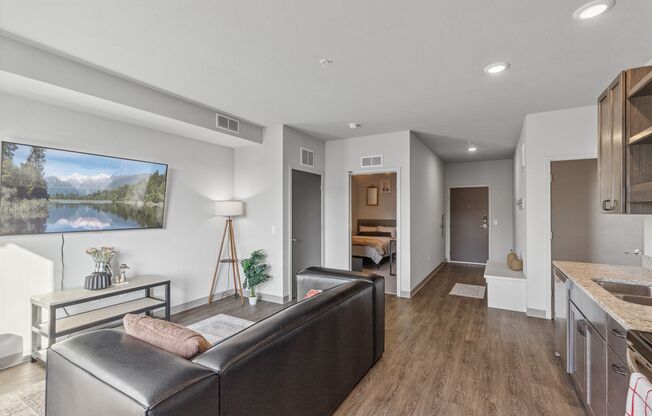 4 beds, 2 baths, 1,136 sqft, $3,020, Unit 211