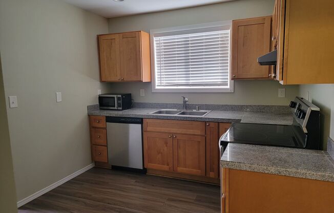 1 bed, 1 bath, 495 sqft, $1,295, Unit L281-24