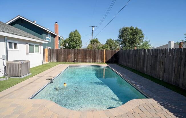 Lovely Single-Story 4-Bedroom Home Available in Rialto!