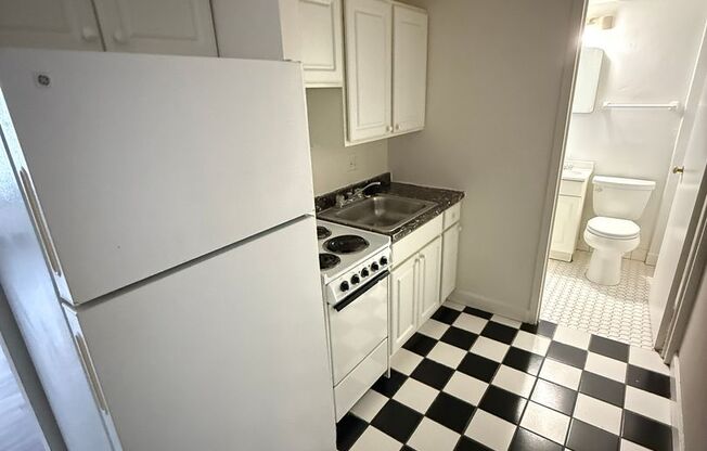 1 bed, 1 bath, 525 sqft, $990, Unit #303
