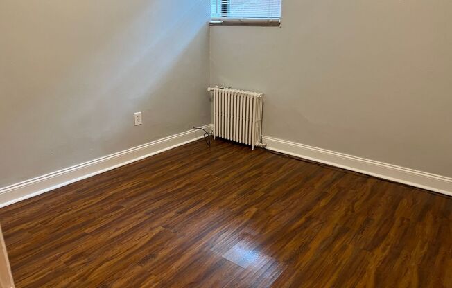 2 beds, 1 bath, 800 sqft, $1,520, Unit 6230 Fifth Ave. #A3-E