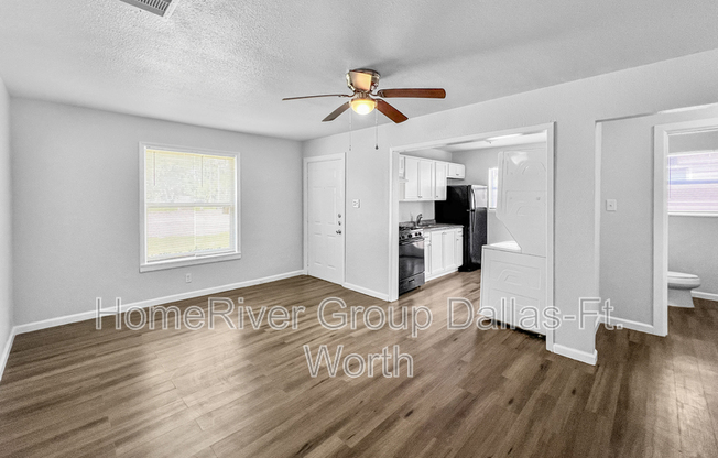 1722 E BELT LINE RD 
