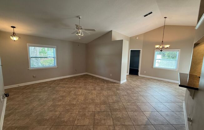 Charming 2-Bed, 2-Bath Home in The Reserve at the Crossings – Lake Mary Living at Its Best!