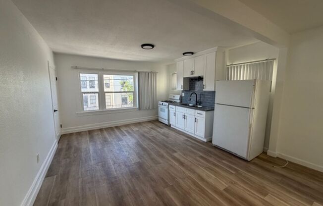 4705 Willowbrook Ave/1001 Berendo/1005 Berendo
