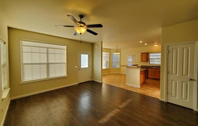 1417 TWIN OAKS DR