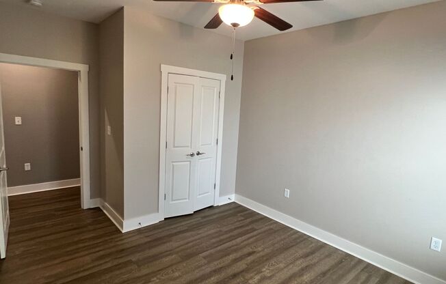 3 beds, 2 baths, 1,440 sqft, $1,885, Unit O202