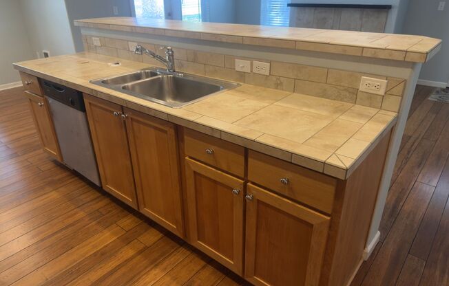 1 bed, 1 bath, 742 sqft, $1,695, Unit #102