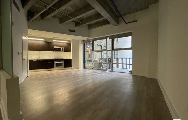 1 bed, 1 bath, 807 sqft, $2,545, Unit 515