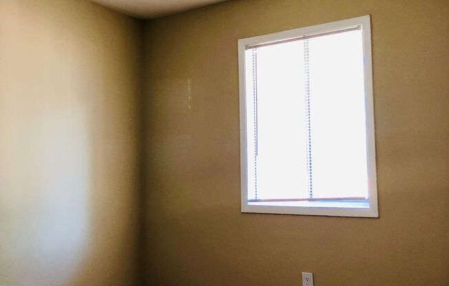2 beds, 1 bath, 750 sqft, $1,625, Unit 794-12