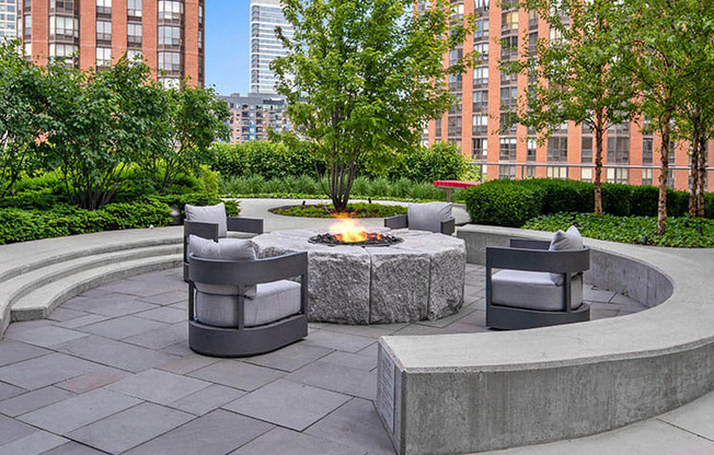 Fire Pit at 1001 South State, Chicago