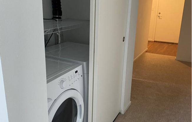 1 bed, 1 bath, 655 sqft, $2,195, Unit 2401-A