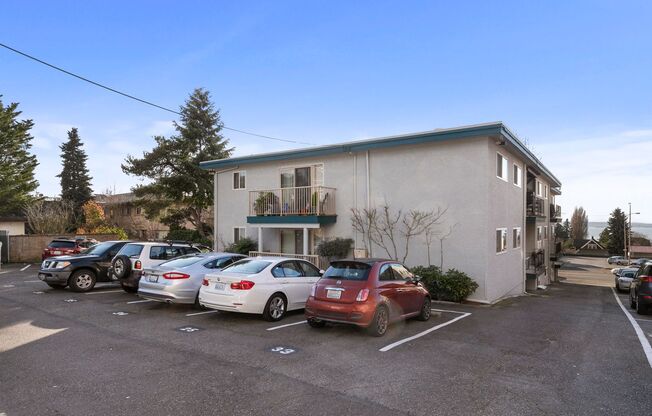 1 bed, 1 bath, 675 sqft, $2,140, Unit 22