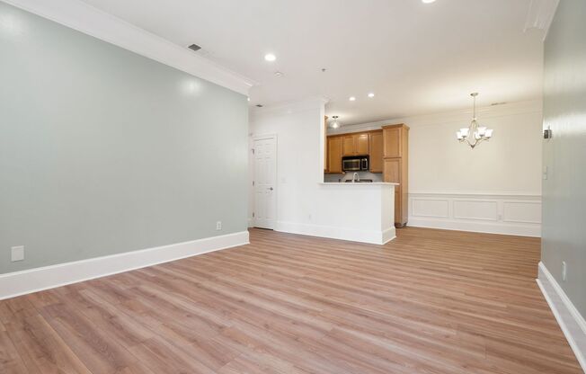 **RENT INCENTIVE!!** Freshly Updated 2BR/2BA Condo - Minutes to North Hills