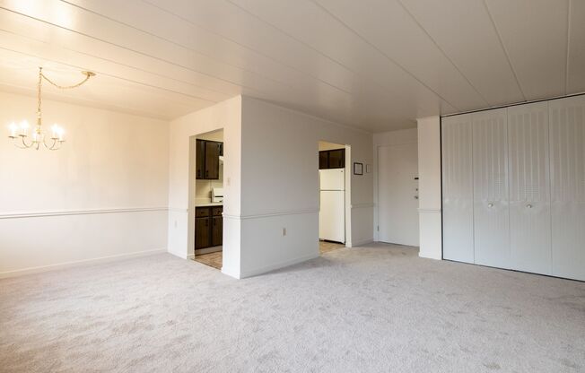 3 beds, 2 baths, 1,166 sqft, $1,550, Unit Unit 605