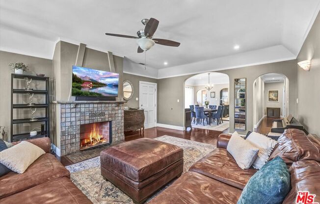 1111 S ORANGE DR