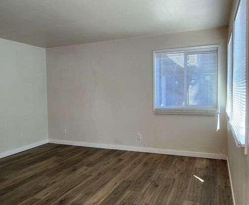 2 beds, 1 bath, $1,245