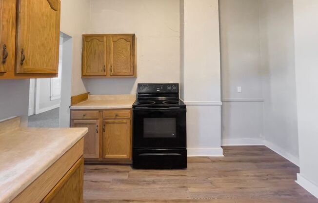 3 beds, 1 bath, $1,200