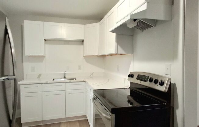 4 beds, 1 bath, $1,375, Unit Apt 201