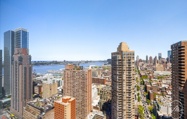 2 beds, 2 baths, $8,400, Unit PHD
