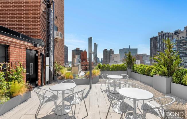 1 bed, 1 bath, 750 sqft, $4,200, Unit 5E