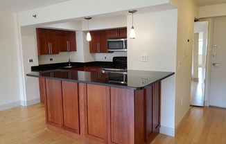 2 beds, 2 baths, 1,099 sqft, $3,800, Unit 806