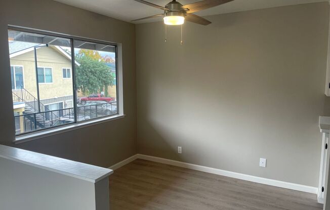 0014 - Francisco Ave 1136