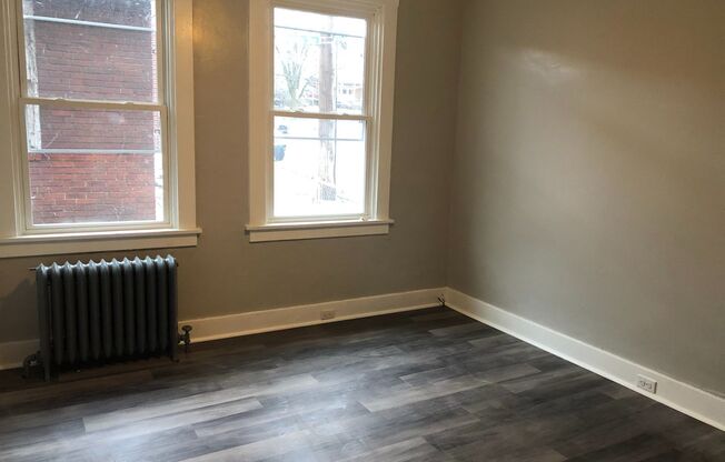Highland Park - 3 BR 1st Floor Duplex, Remodeled 2021!  SECTION 8