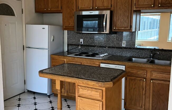 Studio, 1 bath, 250 sqft, $1,245, Unit 205