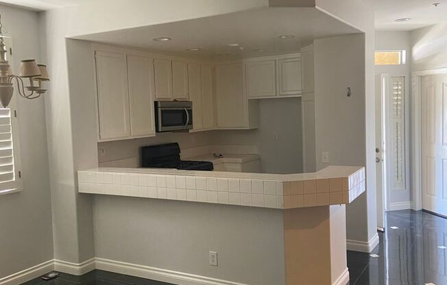 2 BEDROOM 2 BATH CONDO LOCATED IN THE HEART OF TUSTIN RANCH $3,175