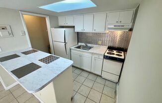 1 bed, 1 bath, $1,195, Unit P1: Henley Park #5123-2